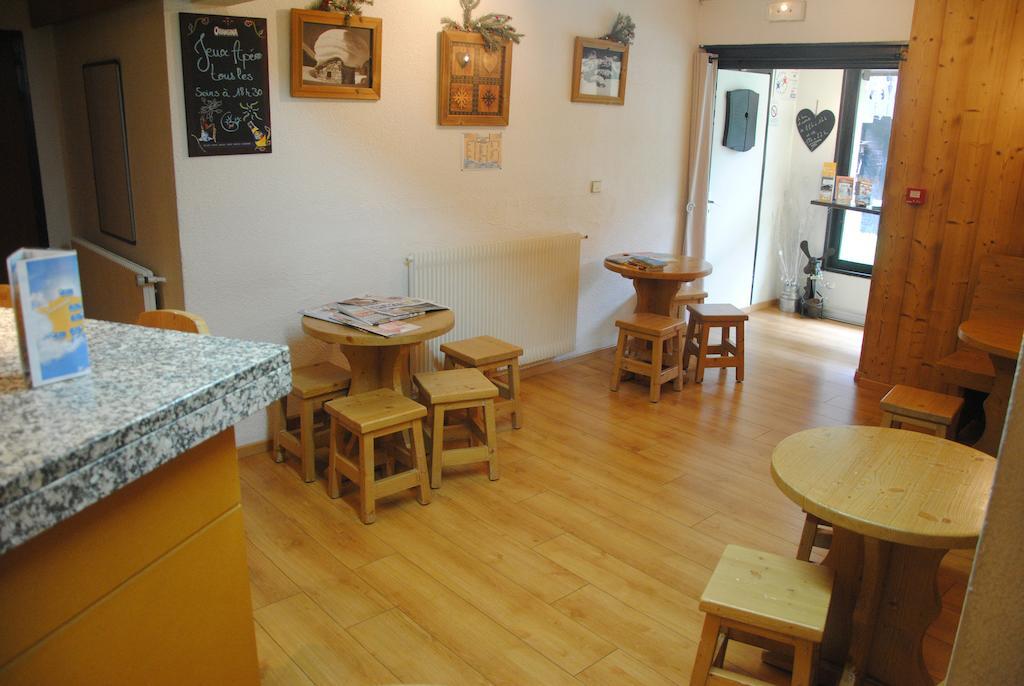 Hotel Les Combelles Châtel Extérieur photo
