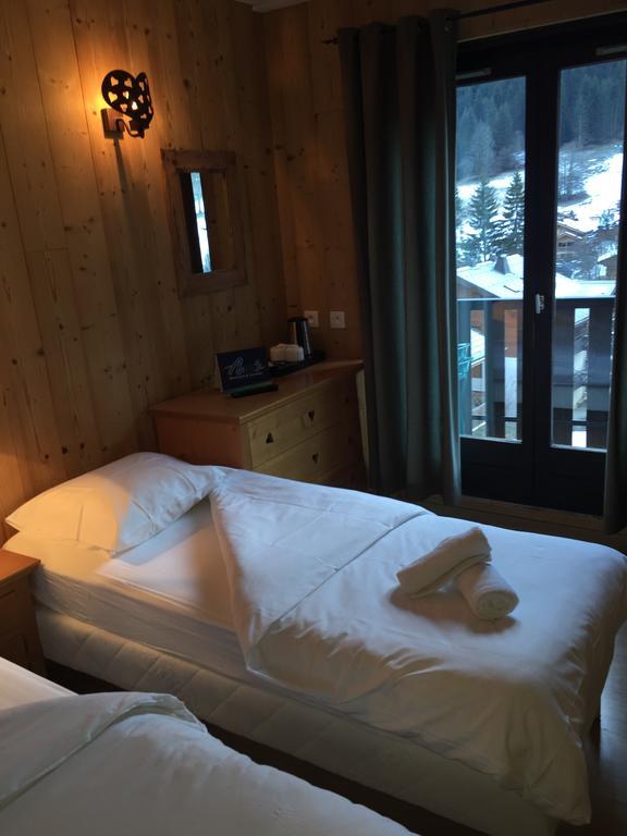 Hotel Les Combelles Châtel Extérieur photo