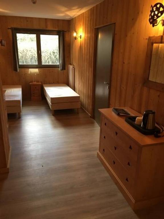 Hotel Les Combelles Châtel Extérieur photo