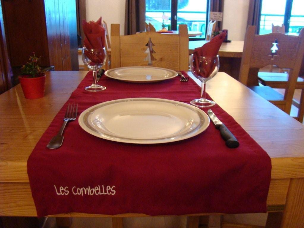 Hotel Les Combelles Châtel Extérieur photo