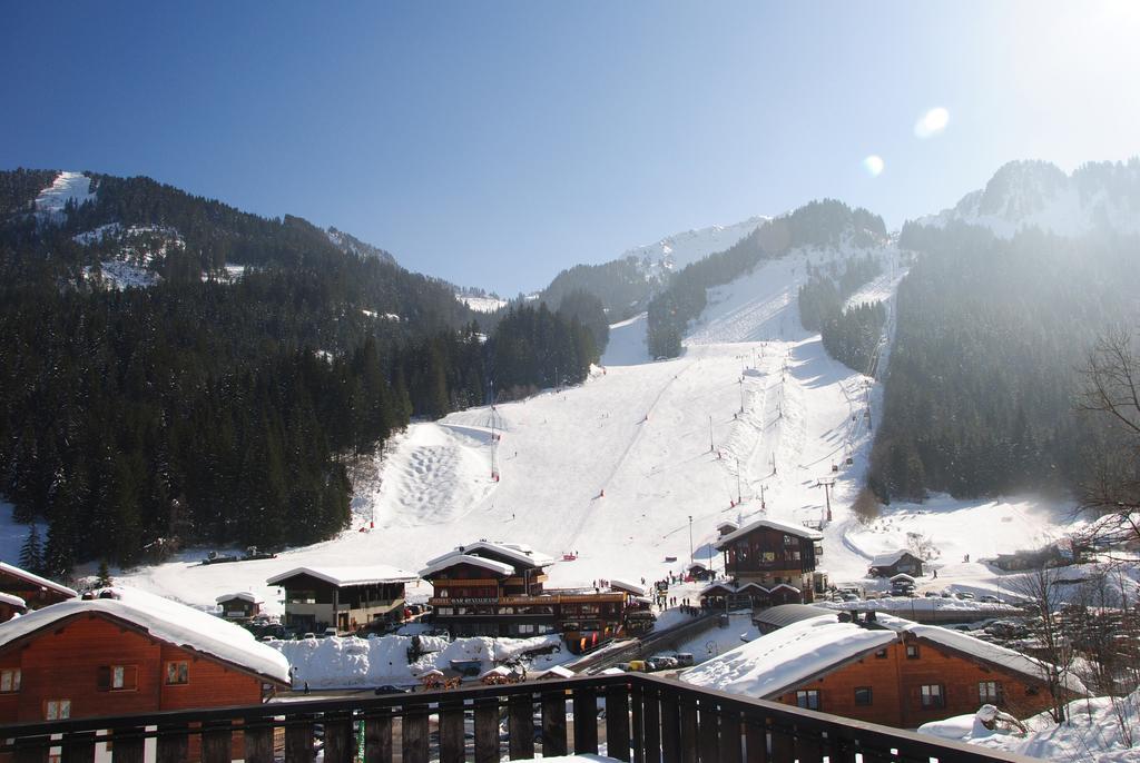 Hotel Les Combelles Châtel Extérieur photo