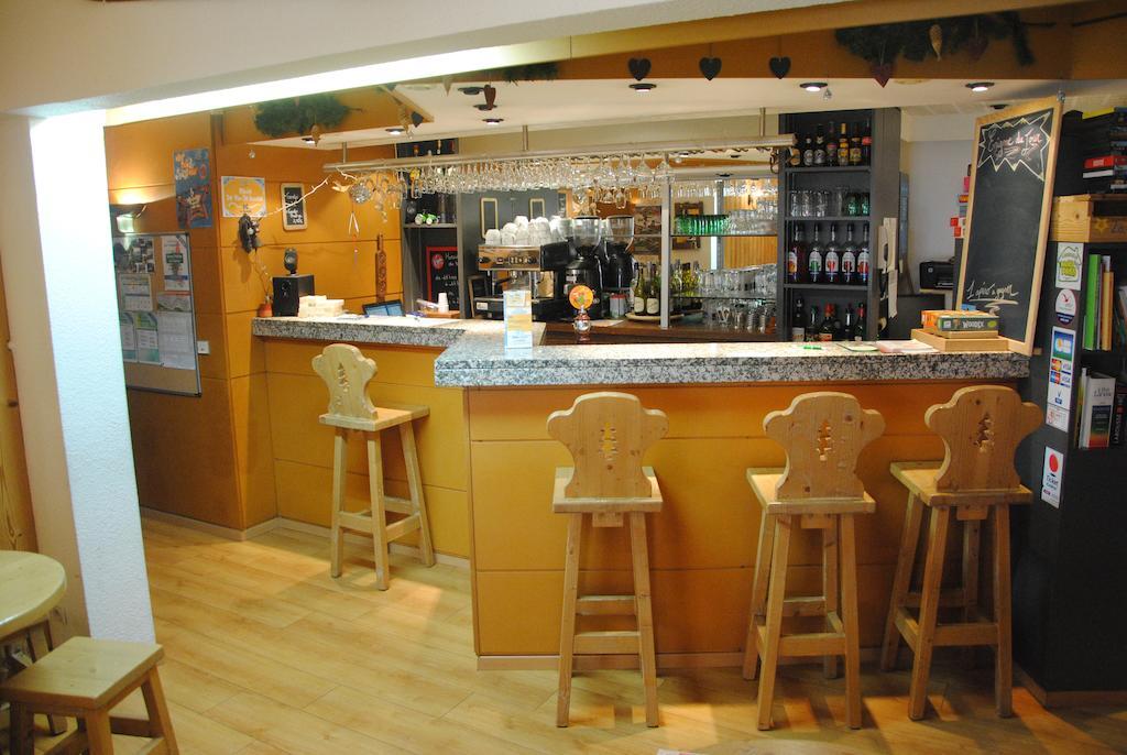 Hotel Les Combelles Châtel Extérieur photo